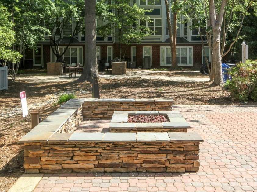 525 Graham Street, Charlotte, NC 28202.  MLS# CAR4341824, YatesRealty ID 5934. Community amenities 