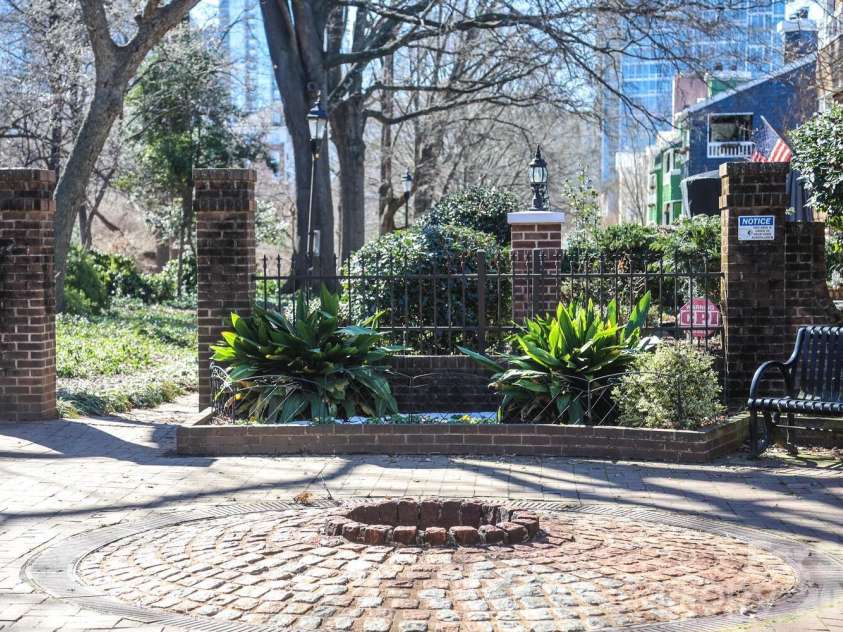 525 Graham Street, Charlotte, NC 28202.  MLS# CAR4341824, YatesRealty ID 5934. Fourth Ward Park: perfect for morning walks, picnics, and dog strolls.