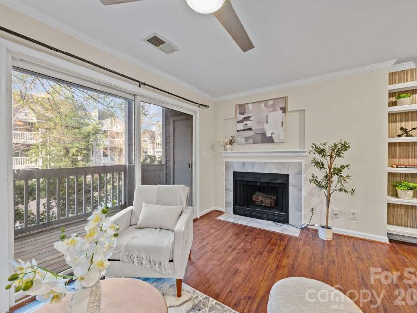 525 Graham Street, Charlotte, NC 28202.  MLS# CAR4402767, YatesRealty ID 5934. 