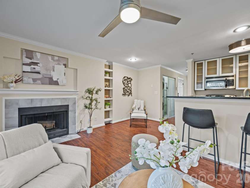 525 Graham Street, Charlotte, NC 28202.  MLS# CAR4402767, YatesRealty ID 5934. 