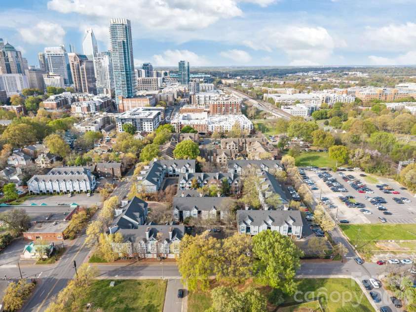 525 Graham Street, Charlotte, NC 28202.  MLS# CAR4402767, YatesRealty ID 5934. 