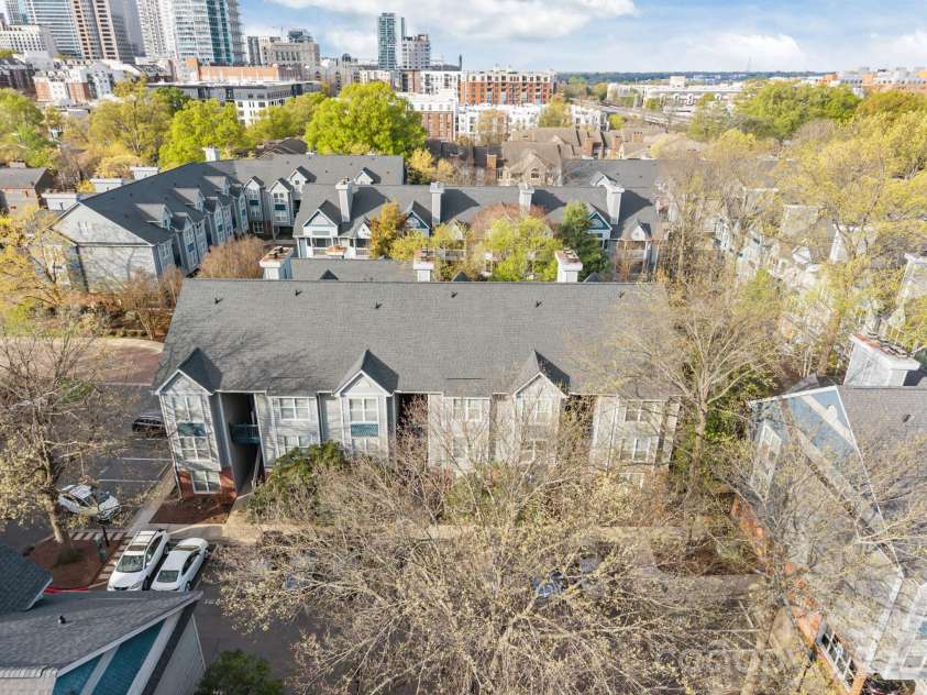 525 Graham Street, Charlotte, NC 28202.  MLS# CAR4402767, YatesRealty ID 5934. 