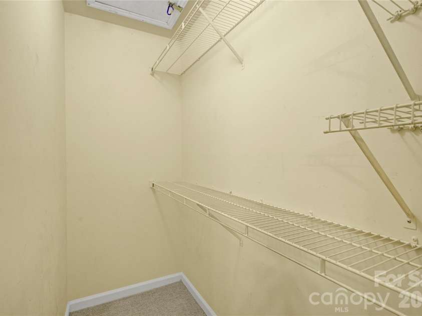525 Graham Street, Charlotte, NC 28202.  MLS# CAR4418581, YatesRealty ID 5934. 