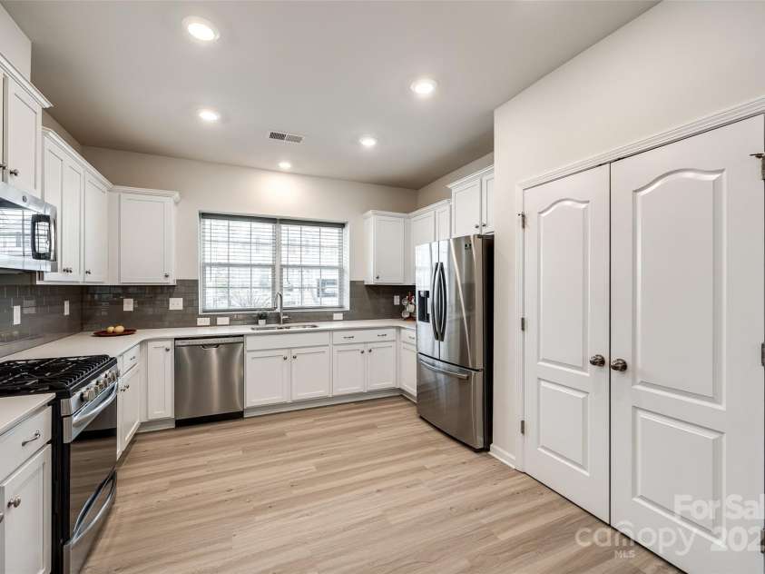 1588 Trentwood Drive, Fort Mill, SC 29715.  MLS# CAR4245085, YatesRealty ID 5935. 