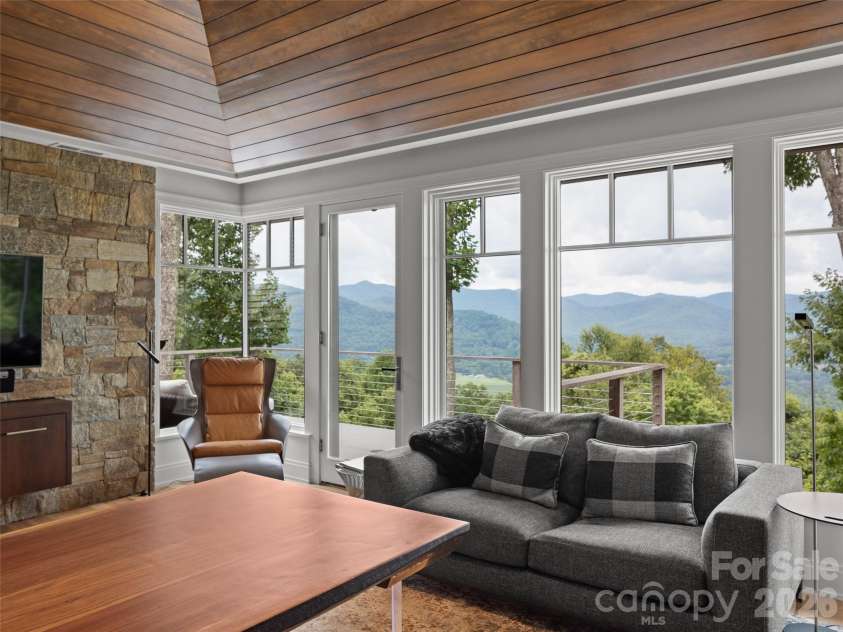 8 Deer Grass Court, Arden, NC 28704.  MLS# CAR4359894, YatesRealty ID 5935. 