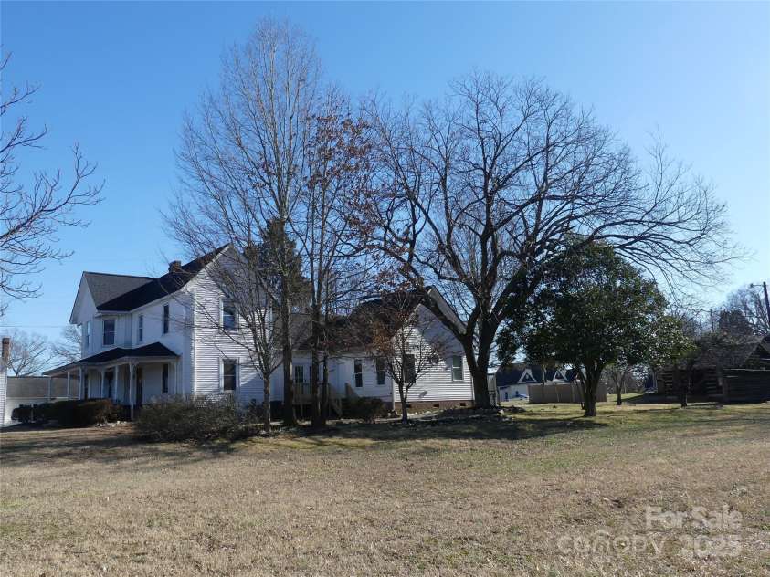 201 Rice Street, Landis, NC 28088.  MLS# CAR4227091, YatesRealty ID 5938. 