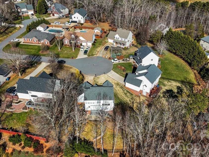 4963 Old River Drive, Hickory, NC 28602.  MLS# CAR4336914, YatesRealty ID 5938. 