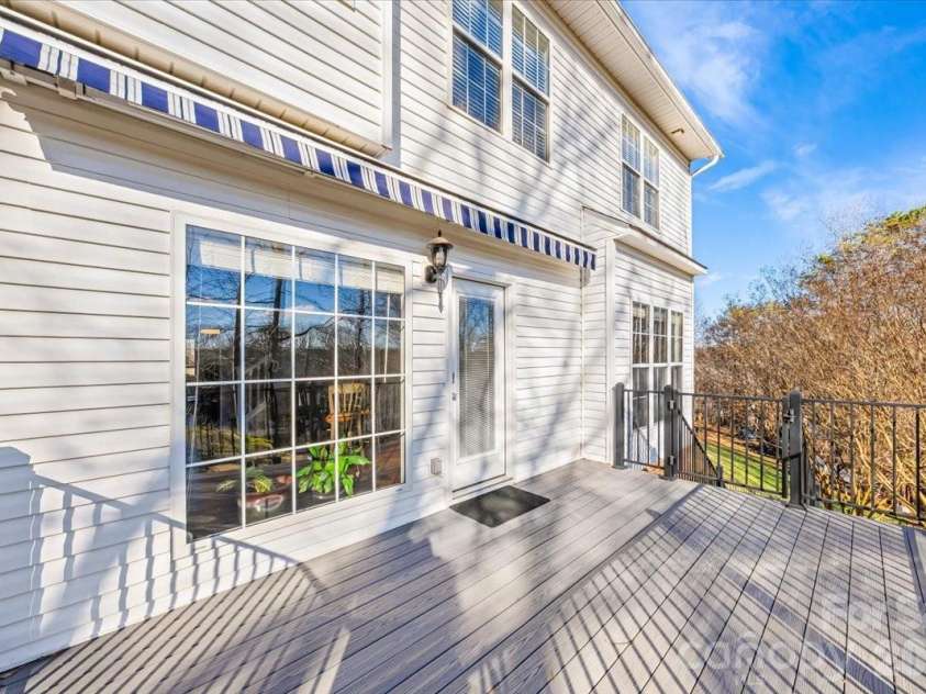 4963 Old River Drive, Hickory, NC 28602.  MLS# CAR4336914, YatesRealty ID 5938. Back Deck