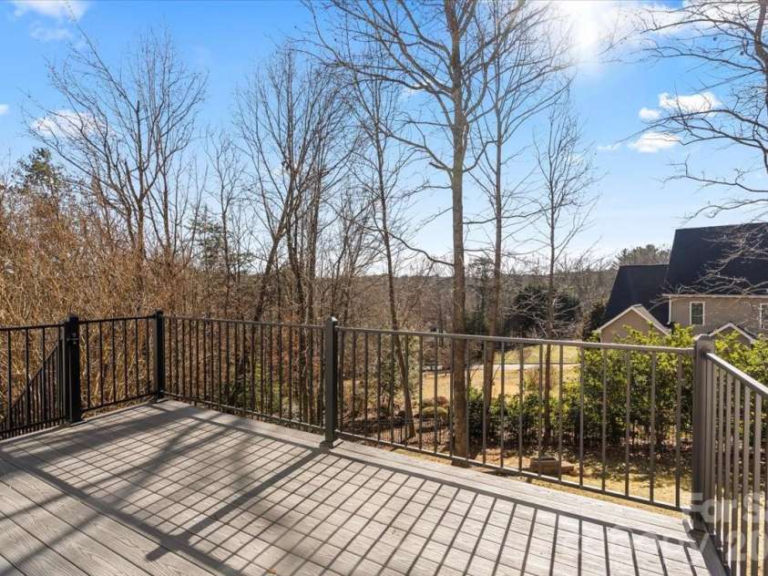 4963 Old River Drive, Hickory, NC 28602.  MLS# CAR4336914, YatesRealty ID 5938. Back Deck