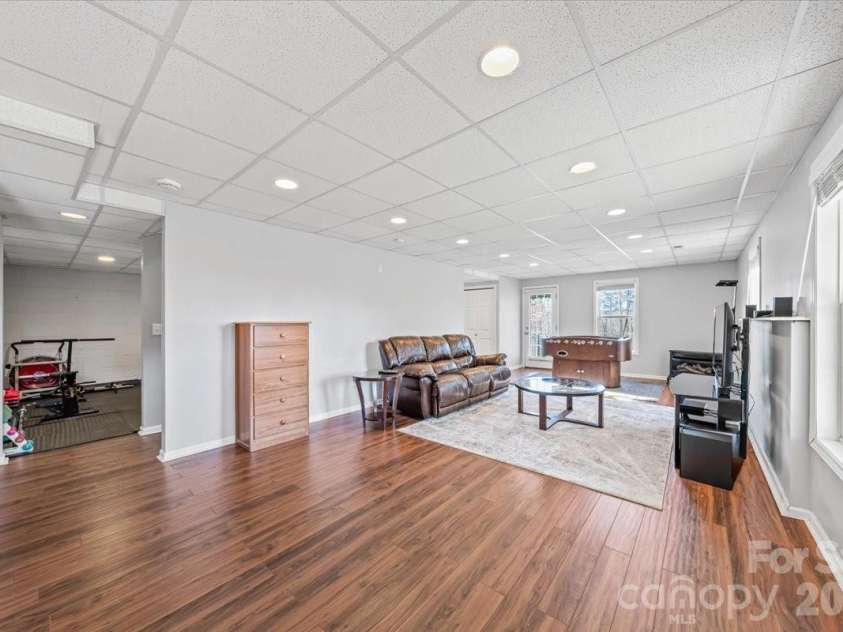 4963 Old River Drive, Hickory, NC 28602.  MLS# CAR4336914, YatesRealty ID 5938. Basement