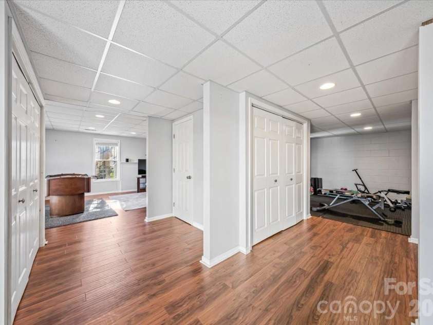 4963 Old River Drive, Hickory, NC 28602.  MLS# CAR4336914, YatesRealty ID 5938. Basement
