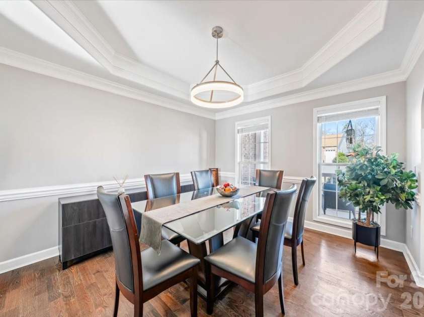 4963 Old River Drive, Hickory, NC 28602.  MLS# CAR4336914, YatesRealty ID 5938. Dining Room