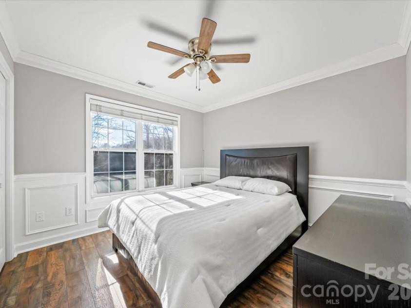 4963 Old River Drive, Hickory, NC 28602.  MLS# CAR4336914, YatesRealty ID 5938. Fourth Bedroom