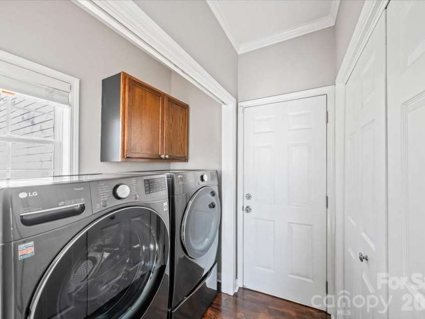 4963 Old River Drive, Hickory, NC 28602.  MLS# CAR4336914, YatesRealty ID 5938. Laundry