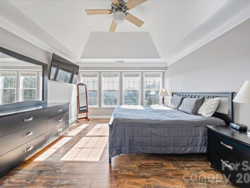 4963 Old River Drive, Hickory, NC 28602.  MLS# CAR4336914, YatesRealty ID 5938. Primary Bedroom