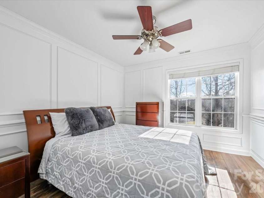 4963 Old River Drive, Hickory, NC 28602.  MLS# CAR4336914, YatesRealty ID 5938. Third Bedroom