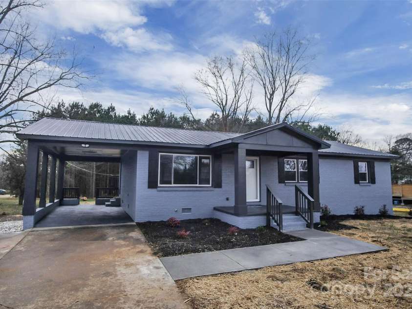 623 Oak Grove Road, Kings Mountain, NC 28086.  MLS# CAR4208822, YatesRealty ID 5939. 