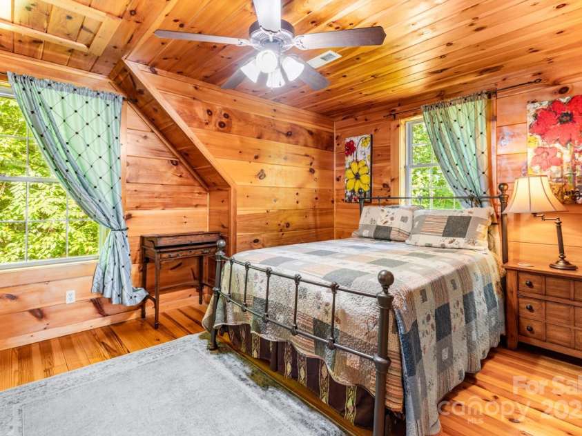 26 Upper Ridge Road, Black Mountain, NC 28711.  MLS# CAR4274378, YatesRealty ID 594. Bedroom 2 at 28 Upper Ridge