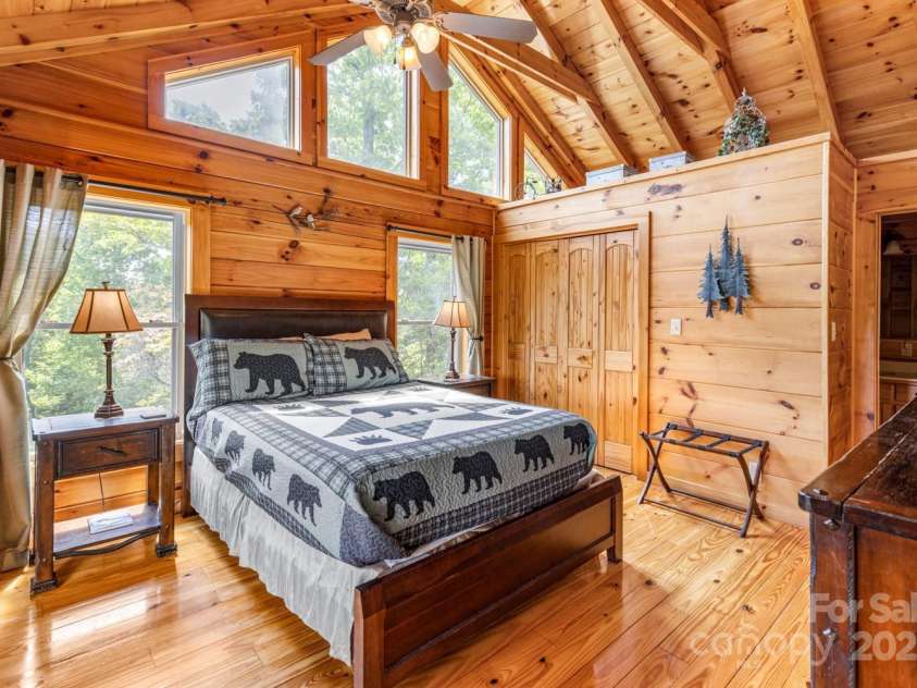 26 Upper Ridge Road, Black Mountain, NC 28711.  MLS# CAR4274378, YatesRealty ID 594. Bedroom 3 at 24 Upper Ridge