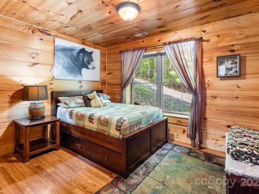 26 Upper Ridge Road, Black Mountain, NC 28711.  MLS# CAR4274378, YatesRealty ID 594. Bedroom 3 at 28 Upper Ridge