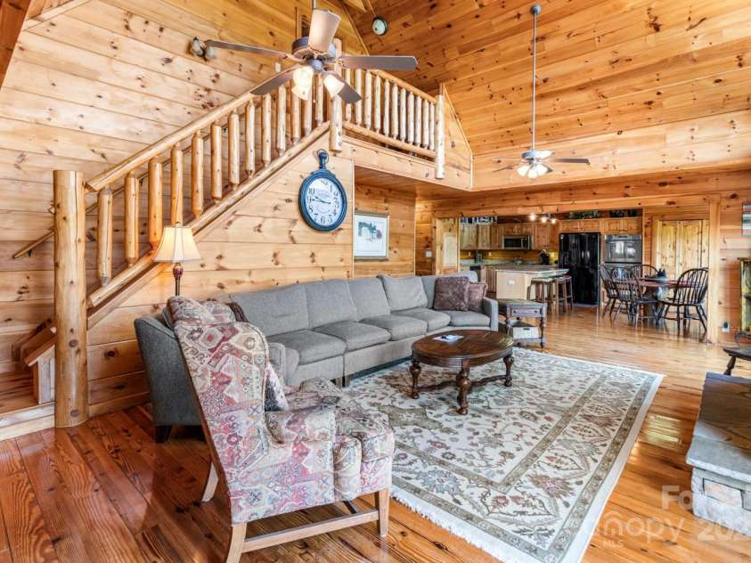 26 Upper Ridge Road, Black Mountain, NC 28711.  MLS# CAR4274378, YatesRealty ID 594. Open concept for entertaining 