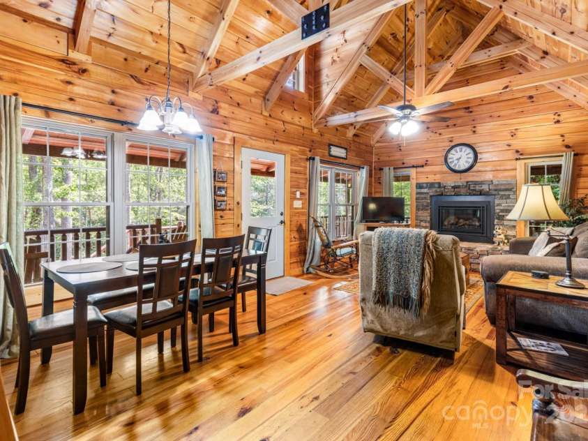26 Upper Ridge Road, Black Mountain, NC 28711.  MLS# CAR4274378, YatesRealty ID 594. Open dining and living space at 26 Upper Ridge