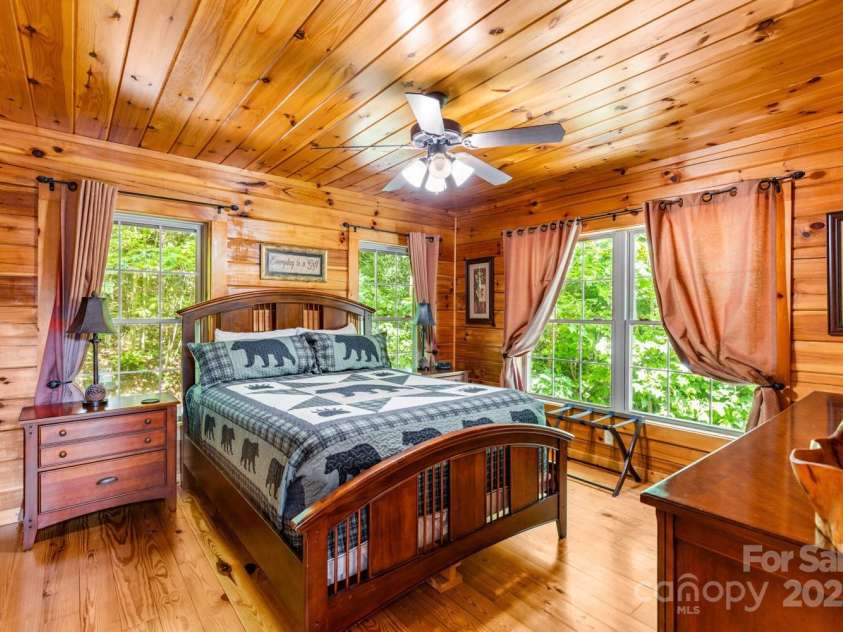 26 Upper Ridge Road, Black Mountain, NC 28711.  MLS# CAR4274378, YatesRealty ID 594. Primary suite at 28 Upper Ridge