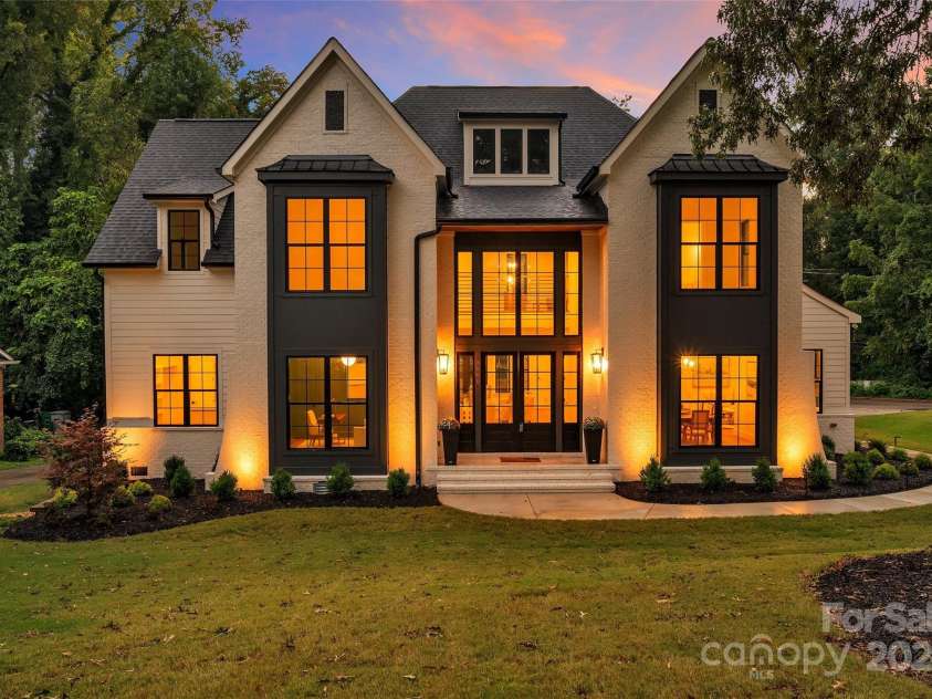 3500 Barclay Downs Drive, Charlotte, NC 28209.  MLS# CAR4177426, YatesRealty ID 594. 