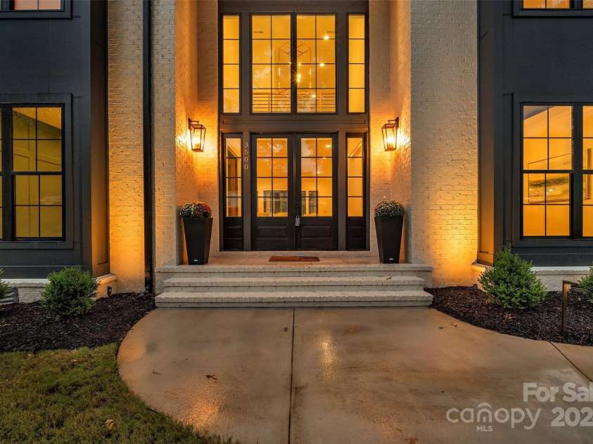 3500 Barclay Downs Drive, Charlotte, NC 28209.  MLS# CAR4177426, YatesRealty ID 594. 