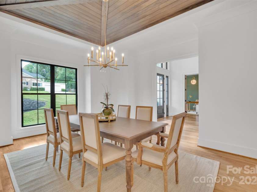 3500 Barclay Downs Drive, Charlotte, NC 28209.  MLS# CAR4177426, YatesRealty ID 594. 