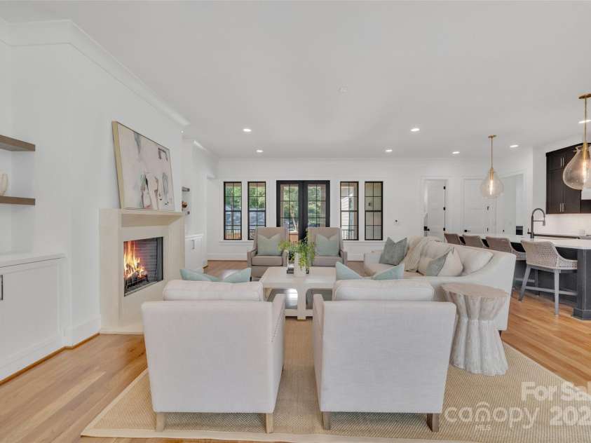 3500 Barclay Downs Drive, Charlotte, NC 28209.  MLS# CAR4177426, YatesRealty ID 594. 
