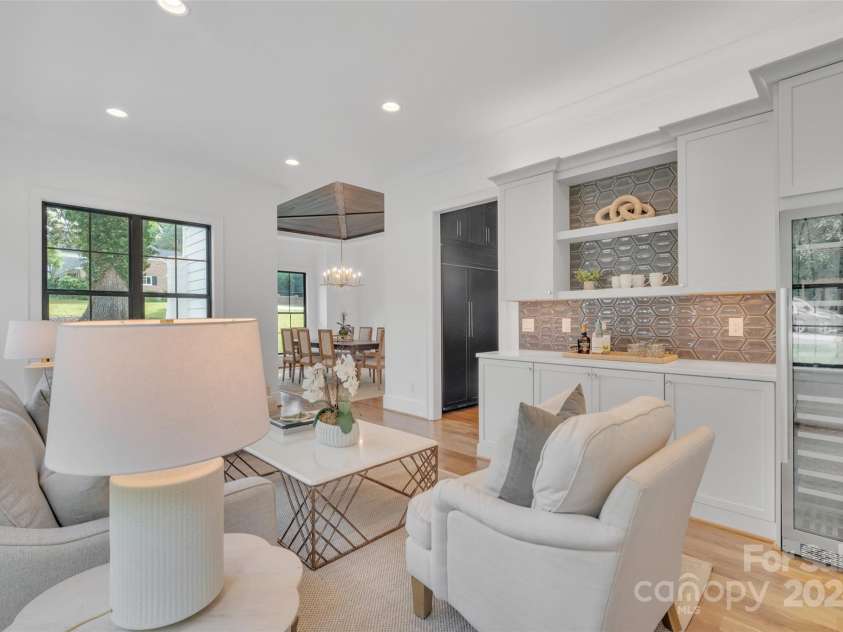 3500 Barclay Downs Drive, Charlotte, NC 28209.  MLS# CAR4177426, YatesRealty ID 594. 