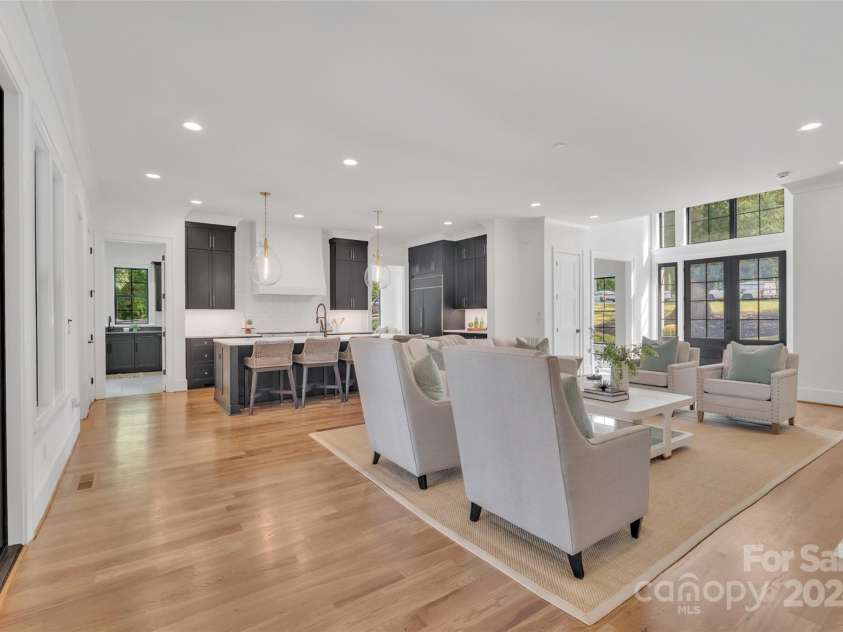 3500 Barclay Downs Drive, Charlotte, NC 28209.  MLS# CAR4177426, YatesRealty ID 594. 