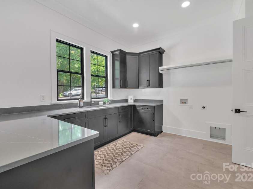 3500 Barclay Downs Drive, Charlotte, NC 28209.  MLS# CAR4177426, YatesRealty ID 594. 