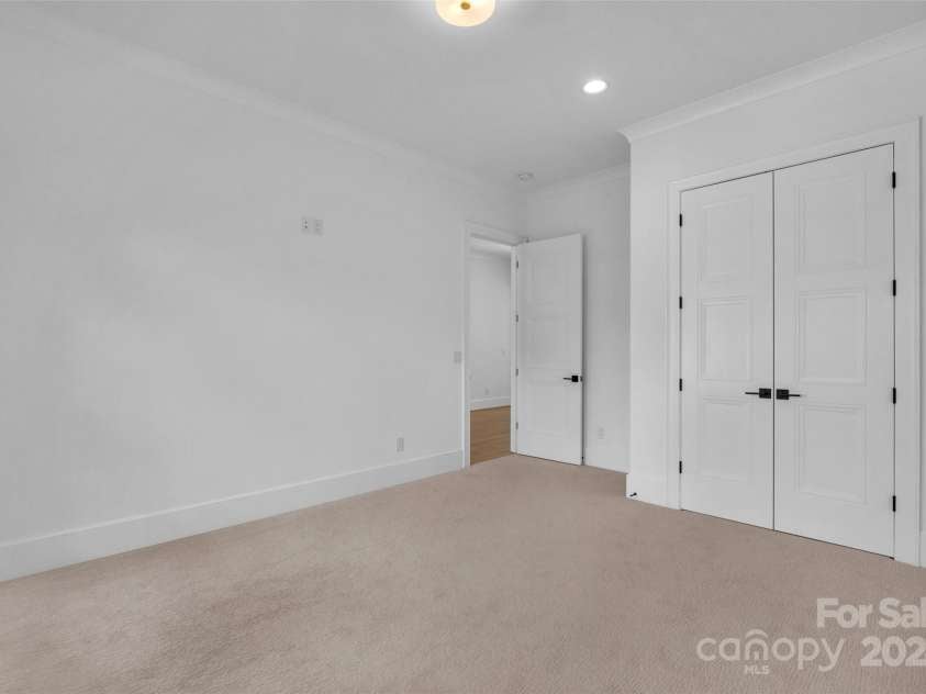 3500 Barclay Downs Drive, Charlotte, NC 28209.  MLS# CAR4177426, YatesRealty ID 594. 