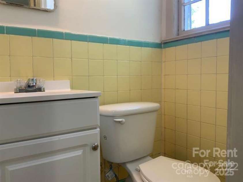 713 Warren Street, Shelby, NC 28150.  MLS# CAR4186401, YatesRealty ID 5940. Unit 3