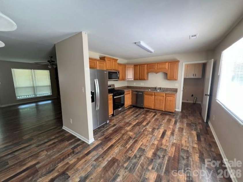 11005 Vista Haven Drive, Charlotte, NC 28226.  MLS# CAR4354673, YatesRealty ID 5941. 