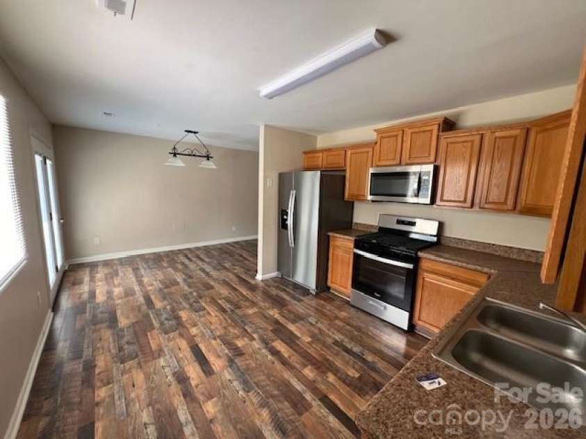 11005 Vista Haven Drive, Charlotte, NC 28226.  MLS# CAR4354673, YatesRealty ID 5941. 