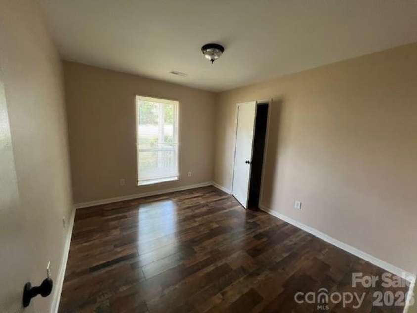 11005 Vista Haven Drive, Charlotte, NC 28226.  MLS# CAR4354673, YatesRealty ID 5941. 