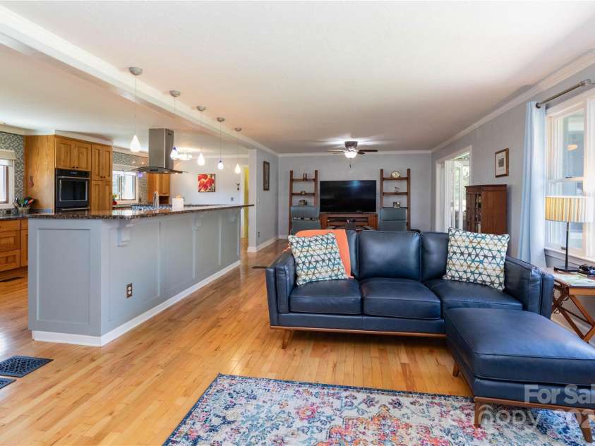 224 Northfield Court, Hendersonville, NC 28739.  MLS# CAR4242073, YatesRealty ID 5941. 