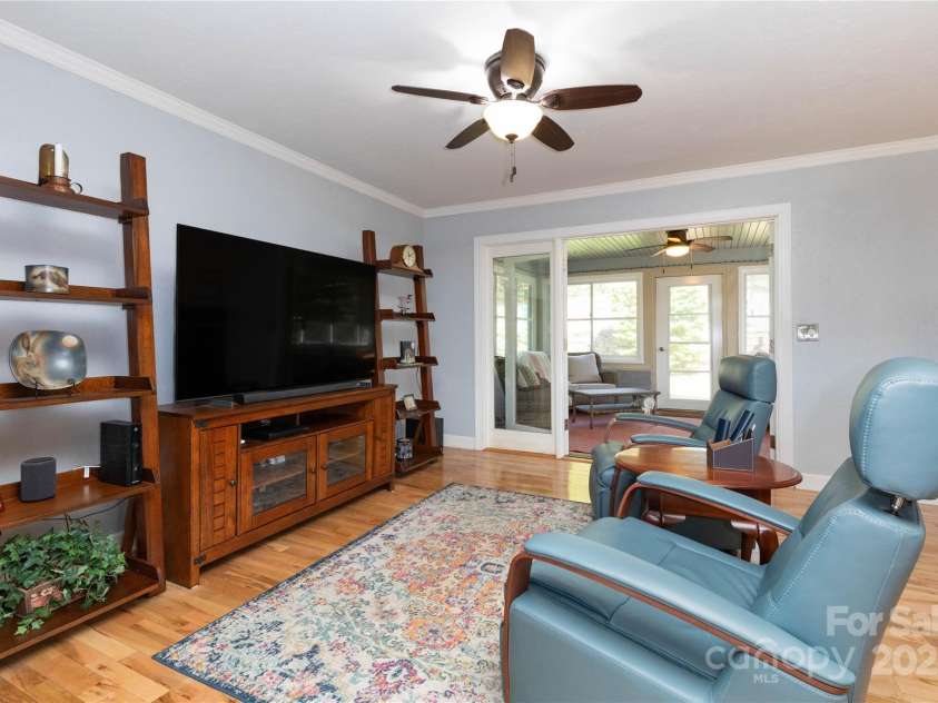 224 Northfield Court, Hendersonville, NC 28739.  MLS# CAR4242073, YatesRealty ID 5941. 