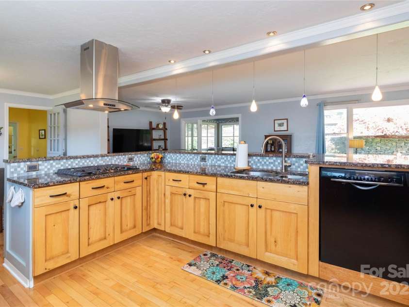 224 Northfield Court, Hendersonville, NC 28739.  MLS# CAR4242073, YatesRealty ID 5941. 