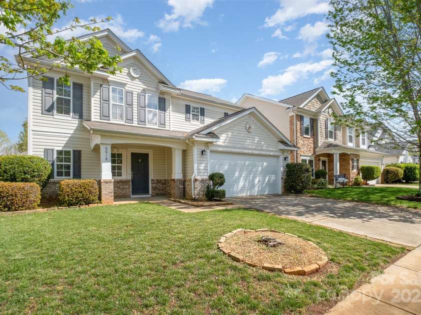 6618 Latherton Lane, Charlotte, NC 28278.  MLS# CAR4246684, YatesRealty ID 5942. 