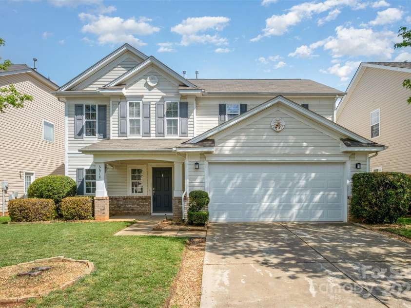 6618 Latherton Lane, Charlotte, NC 28278.  MLS# CAR4246684, YatesRealty ID 5942. 
