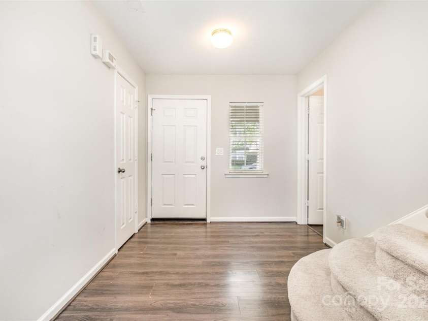 6618 Latherton Lane, Charlotte, NC 28278.  MLS# CAR4246684, YatesRealty ID 5942. 