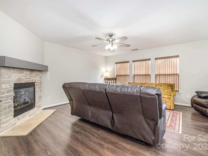 6618 Latherton Lane, Charlotte, NC 28278.  MLS# CAR4246684, YatesRealty ID 5942. 