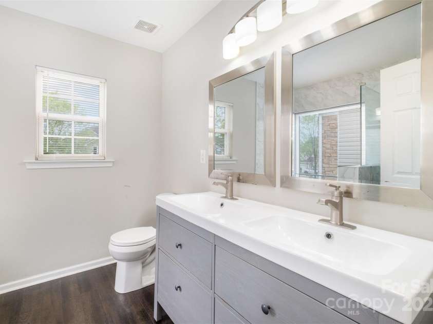 6618 Latherton Lane, Charlotte, NC 28278.  MLS# CAR4246684, YatesRealty ID 5942. 