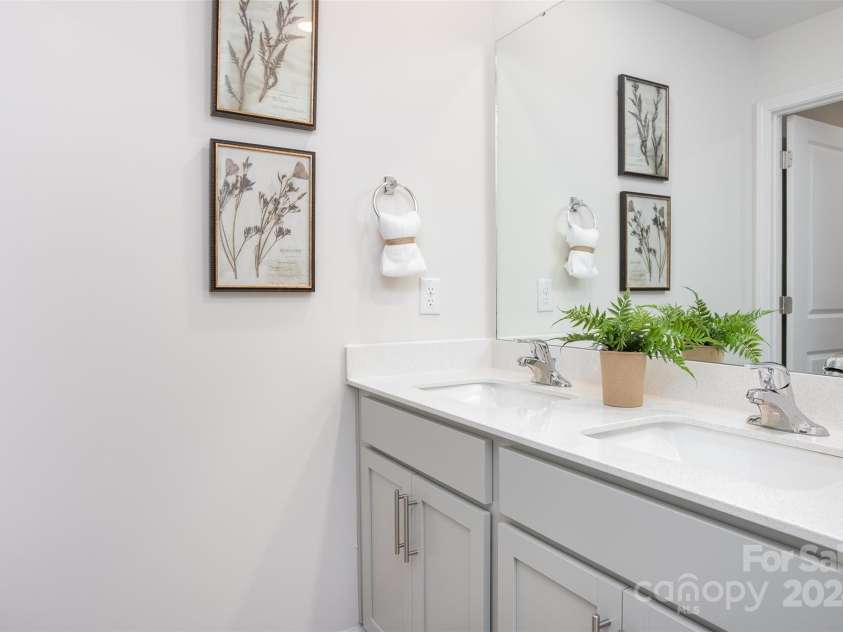 408 JACKSON Way, Lexington, NC 27292.  MLS# CAR4196620, YatesRealty ID 5943. Photos are representative and vary per plan built.