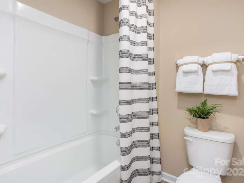 408 JACKSON Way, Lexington, NC 27292.  MLS# CAR4196620, YatesRealty ID 5943. Photos are representative and vary per plan built.