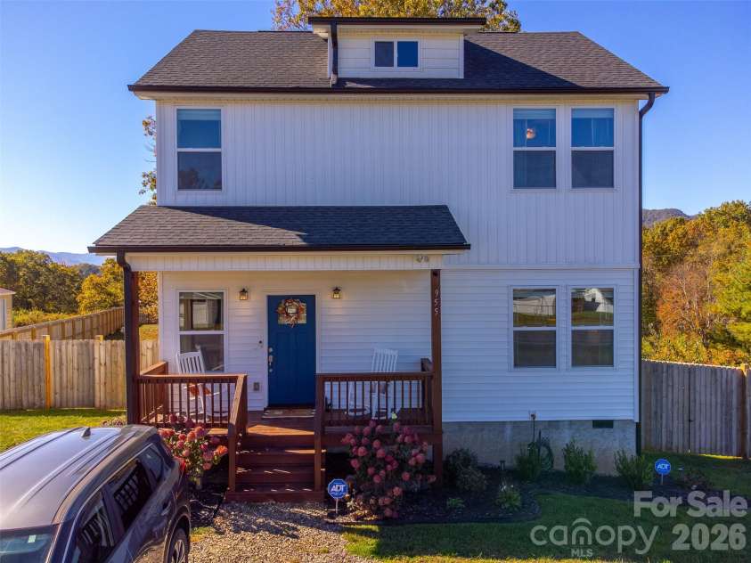 955 Canton Road, Canton, NC 28716.  MLS# CAR4313244, YatesRealty ID 5943. 